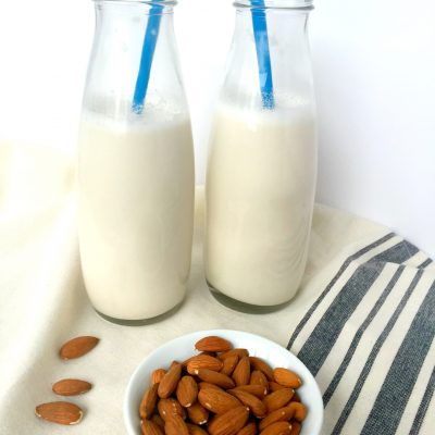 How to Make Homemade Almond Milk